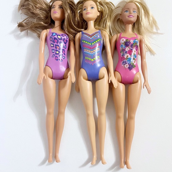 Barbies - Picture 1 of 2